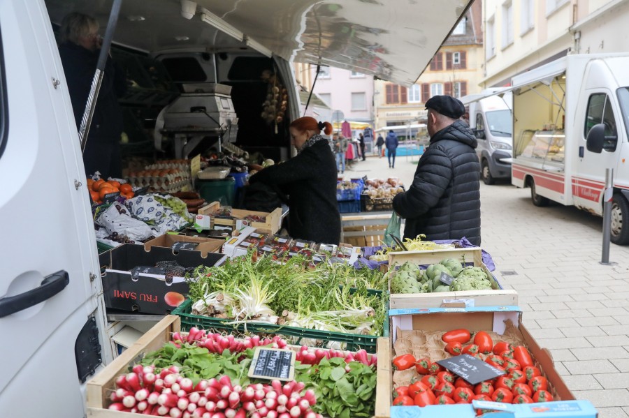 Avancement du marché bihebdo à l'occasion de la Toussaint